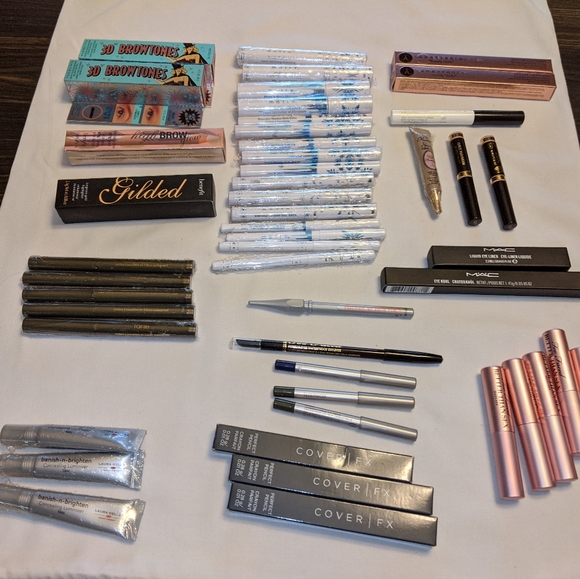 Makeup - Picture 14 of 16